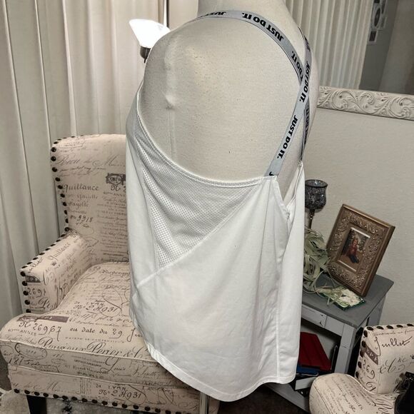 Nike Women’s Tank Top  - Picture 5 of 8